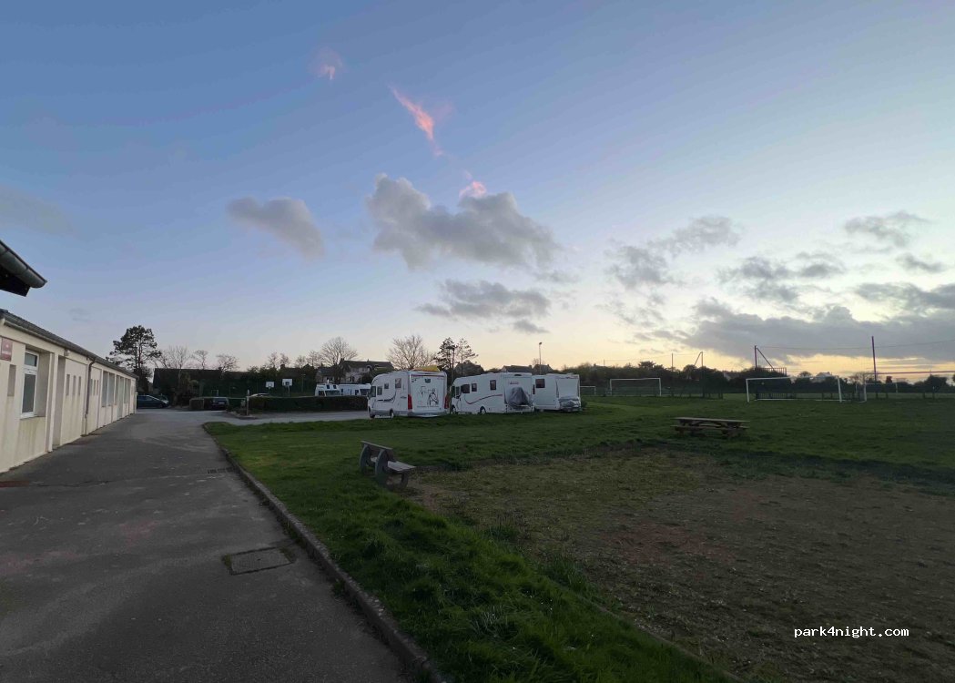 (50440) Gréville-Hague - L'École — foto 3