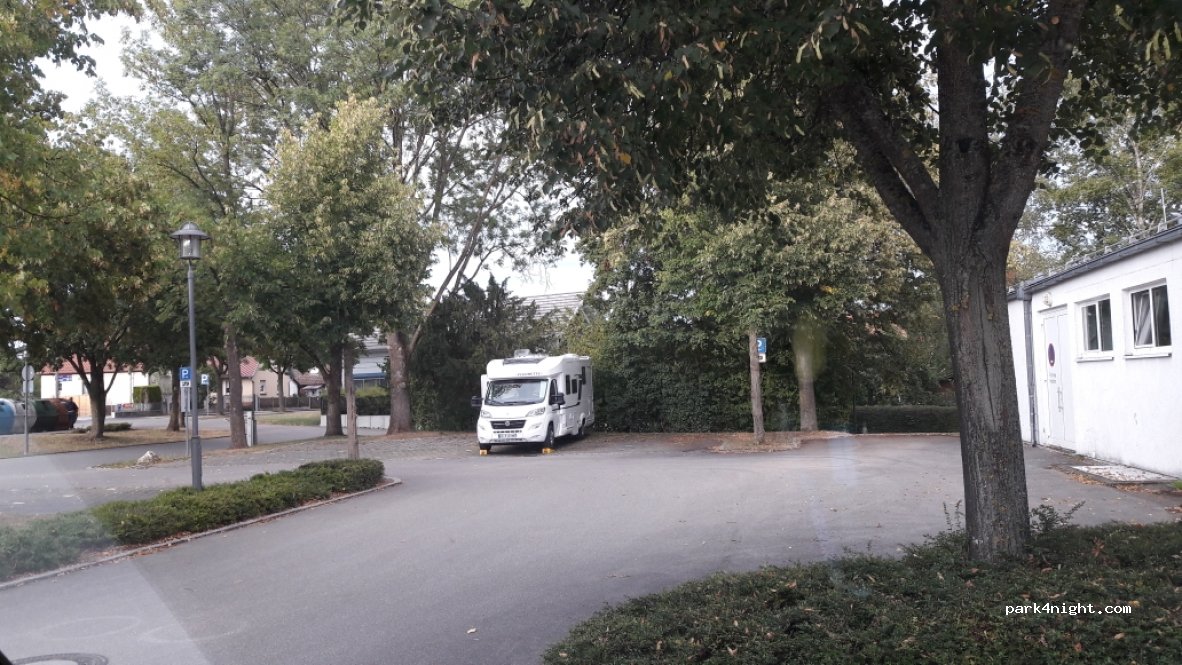Wohnmobilstellplatz Langenau — foto