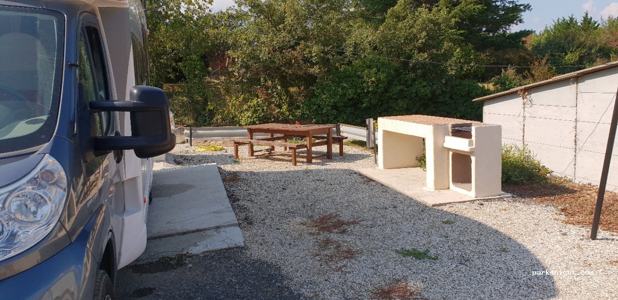 Aire de service camping car de RODES — foto 2