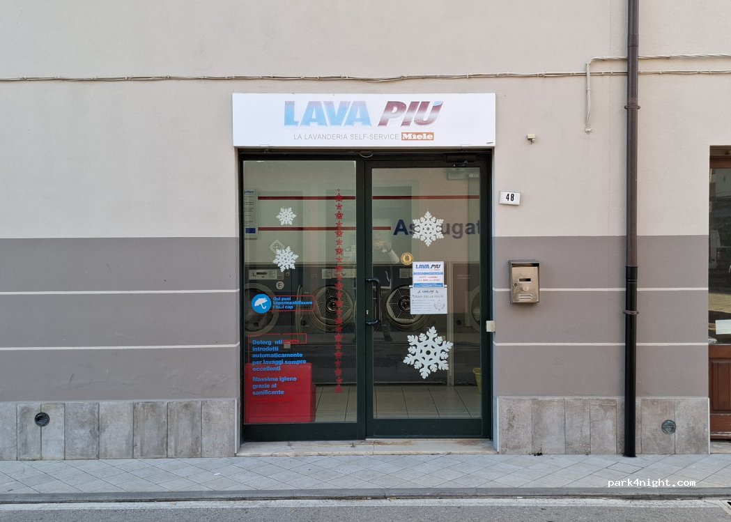 (06065) Passignano sul Trasimeno - 3 Via della Libertà — foto