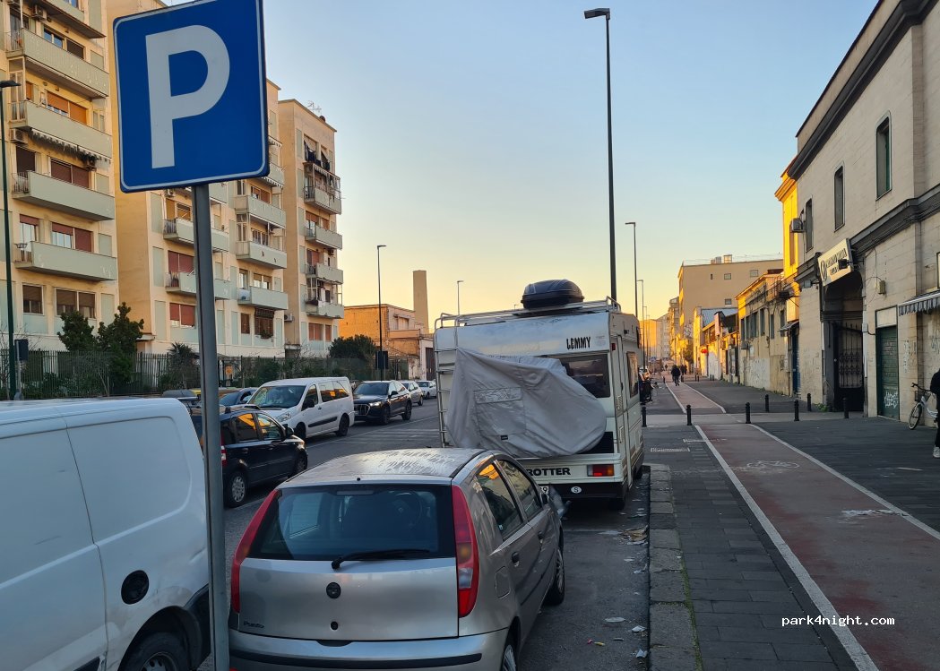 (80142) Napoli - 105 Via Emanuele Gianturco — foto
