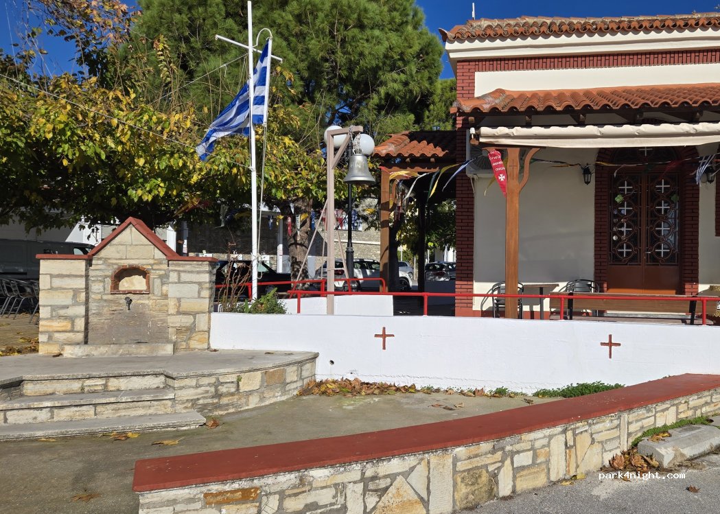 (340 03) Paralia Kimis - 18 Eparchiaki Odos Chanion Avlonariou-Kimis — foto