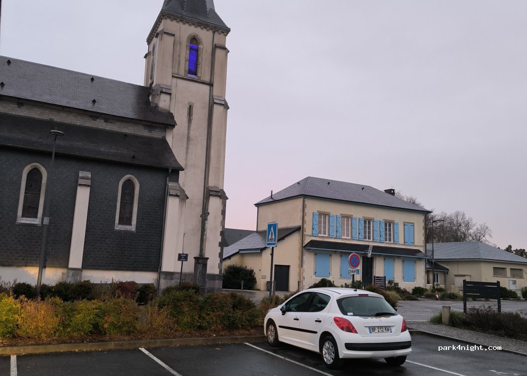 (64160) Buros - 21 Chemin de l'École — foto
