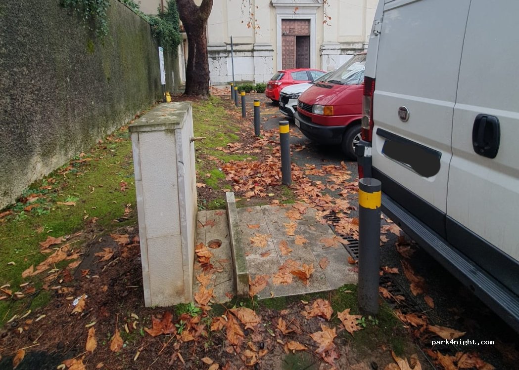 (34071) Cormons - 1 Piazzale Marconi — foto