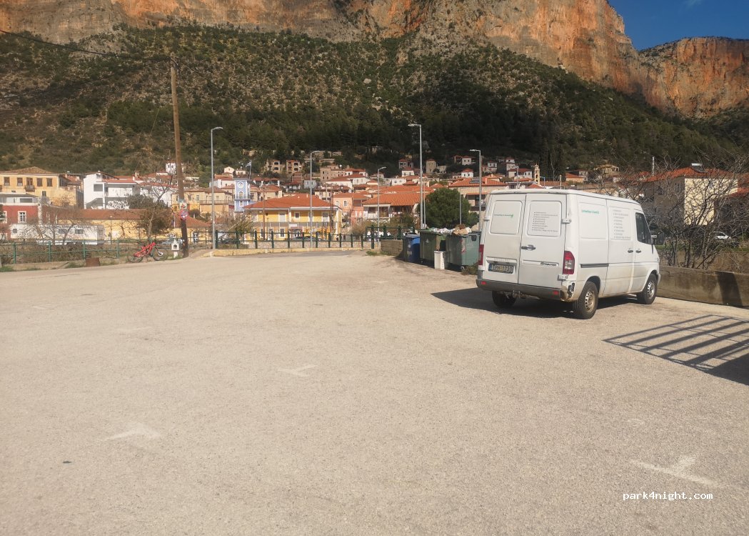 (223 00) Leonidio - Unnamed road — foto