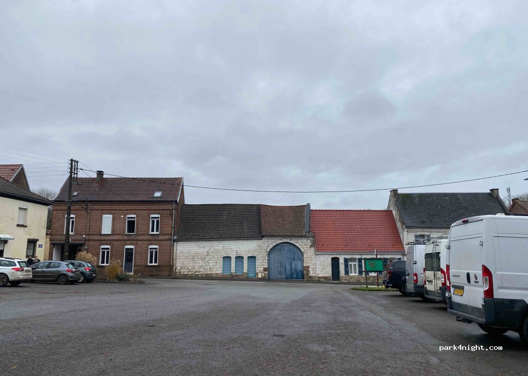 (62270) Frévent - 9 Place du Château — foto