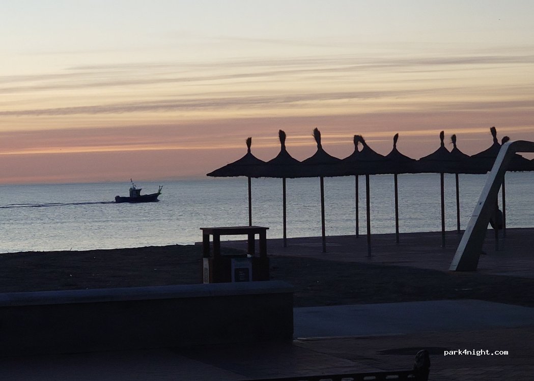 (29640) Fuengirola - 94 Paseo Marítimo Rey de España — foto