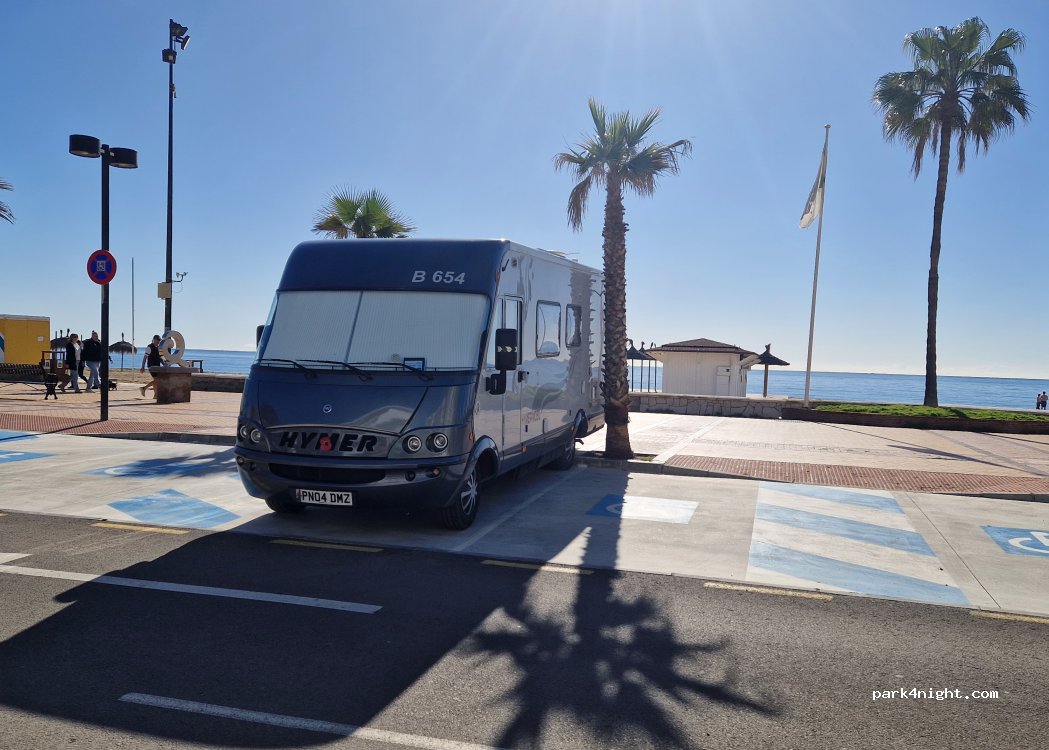 (29640) Fuengirola - 94 Paseo Marítimo Rey de España — foto 3