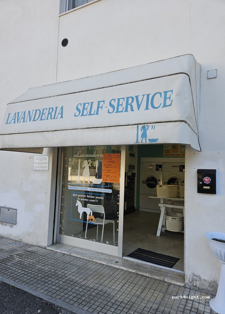 (56128) Marina di Pisa-tirrenia-calambr - 32 Via dei Ginepri — foto