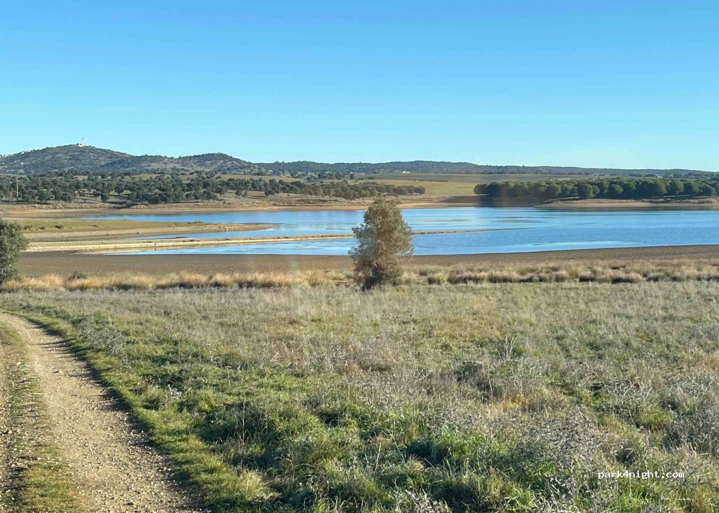 (7090) Viana do Alentejo - — foto 2