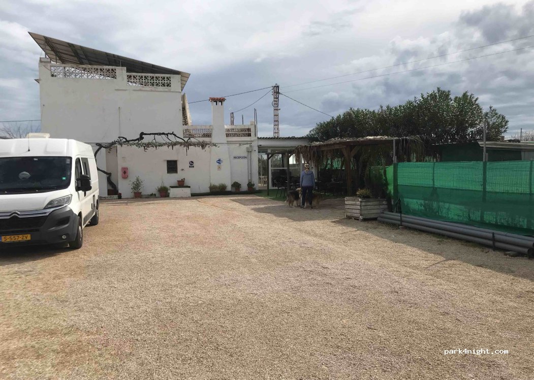 Area autocaravana La Finca — foto 3
