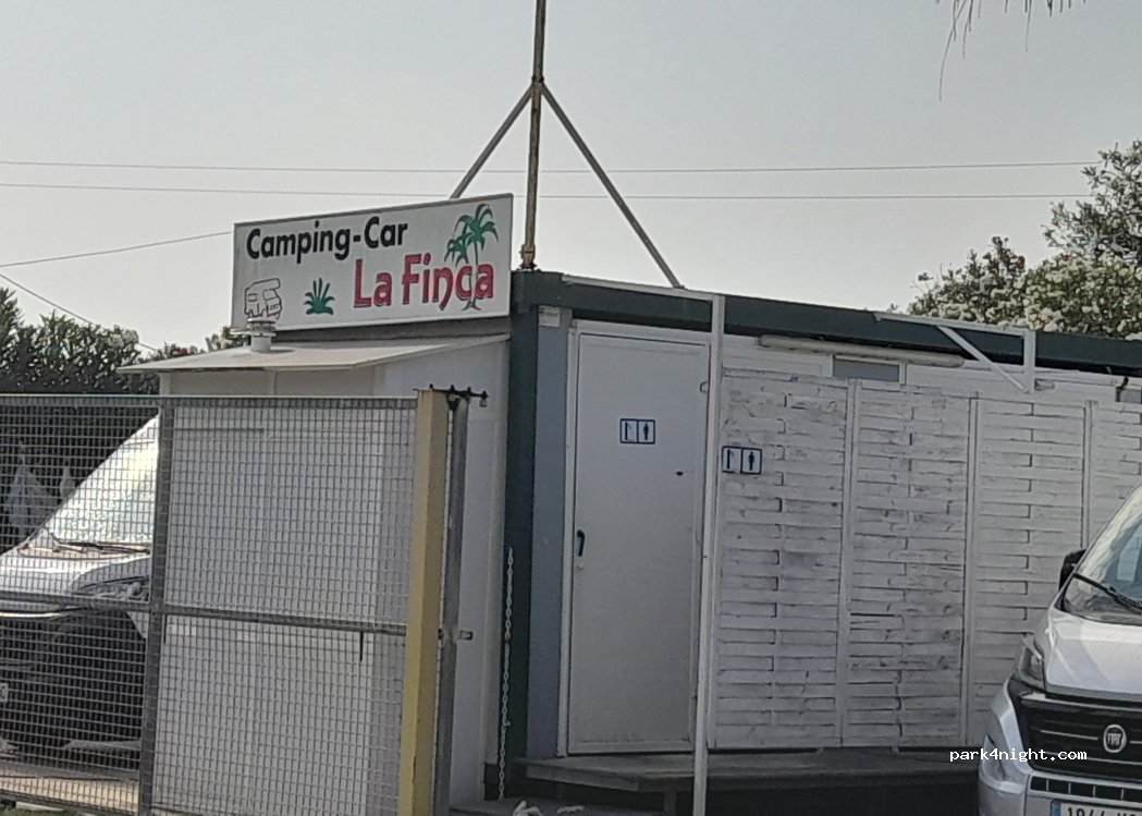 Area autocaravana La Finca — foto 5