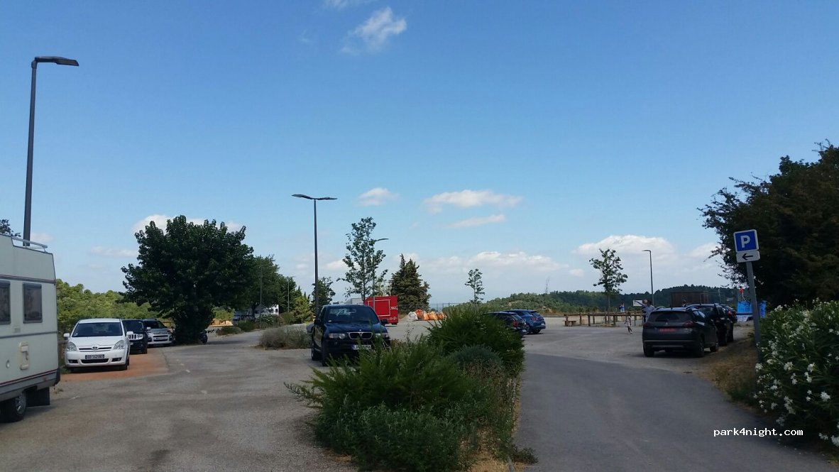 (83680) La Garde-Freinet - 12 Rue des Teilles — foto