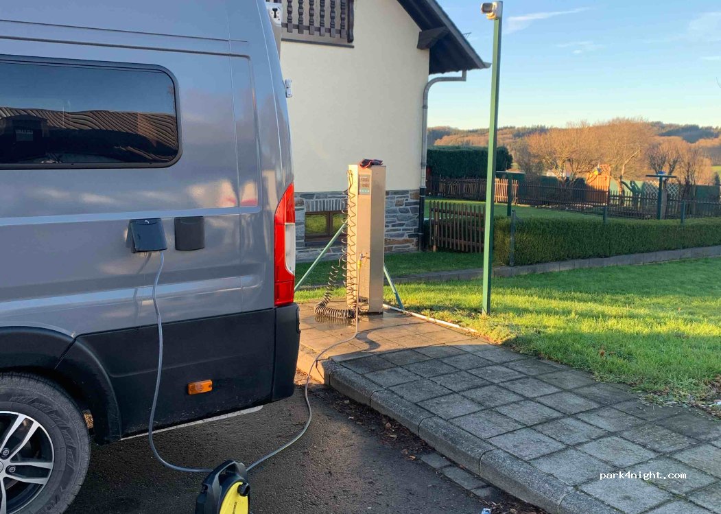 (9956) Wëntger - 4 Hachiville — foto
