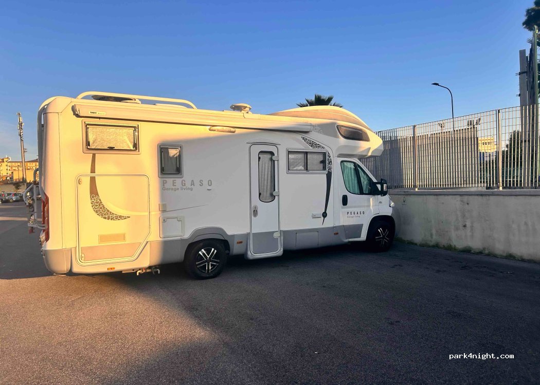 (80055) Portici - Unnamed road — foto 3
