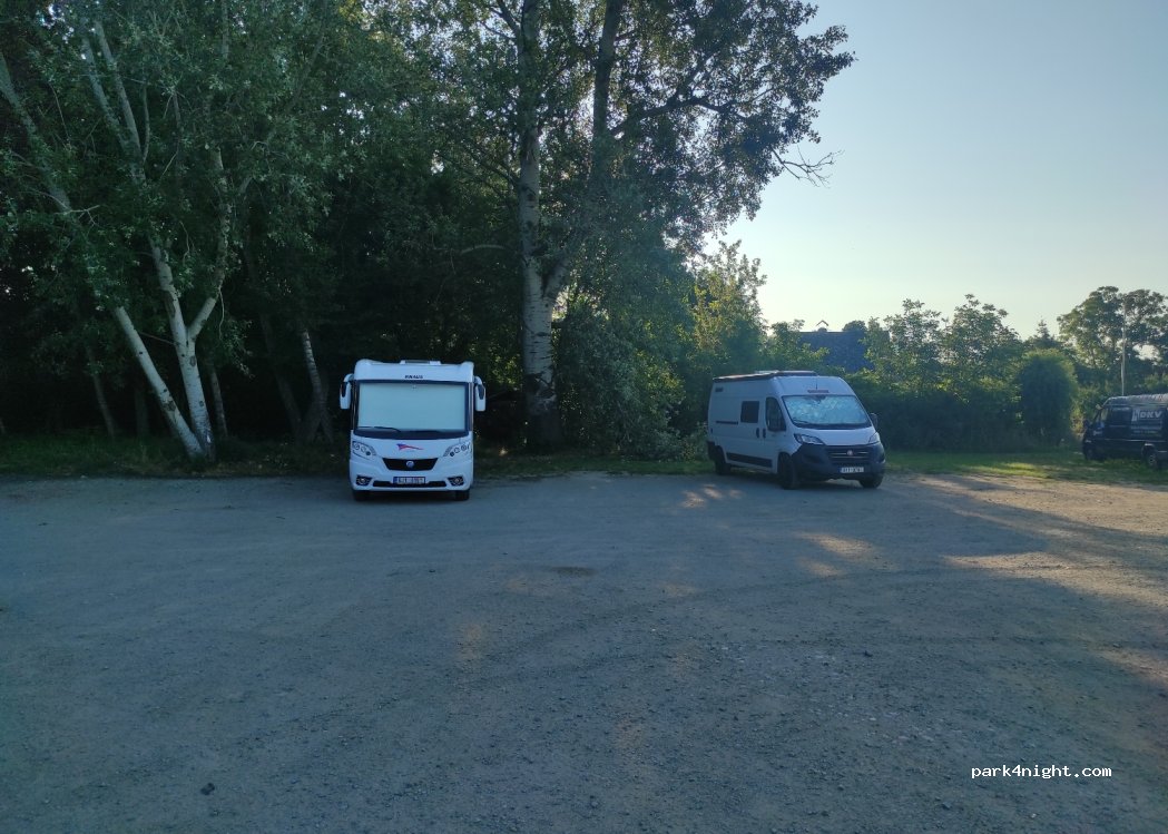 (691 29) Dolní Věstonice - 420 — foto 3