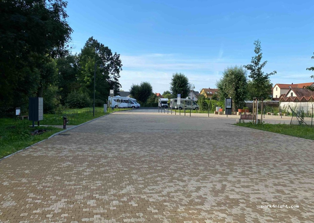 Wohnmobilstellplatz Schlossparkplatz Moritzburg — foto 3