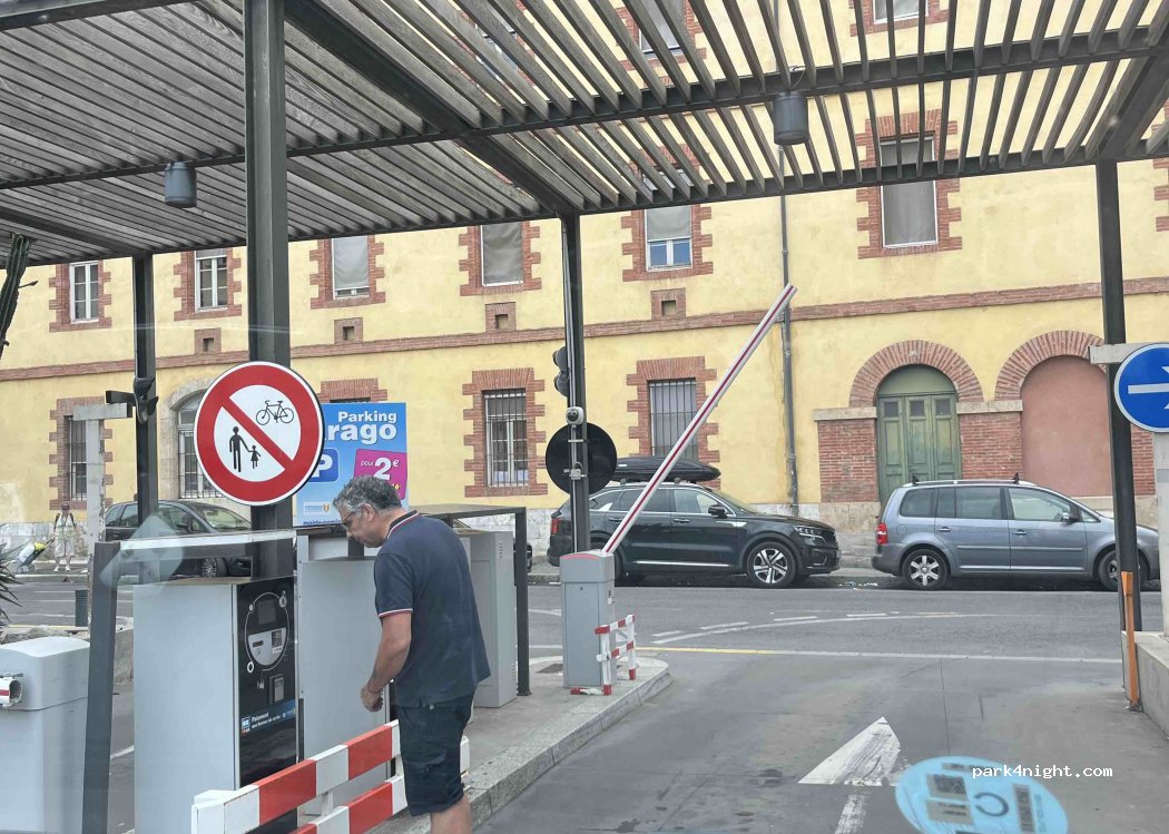 (66000) Perpignan - 4 Place François Arago — foto 3