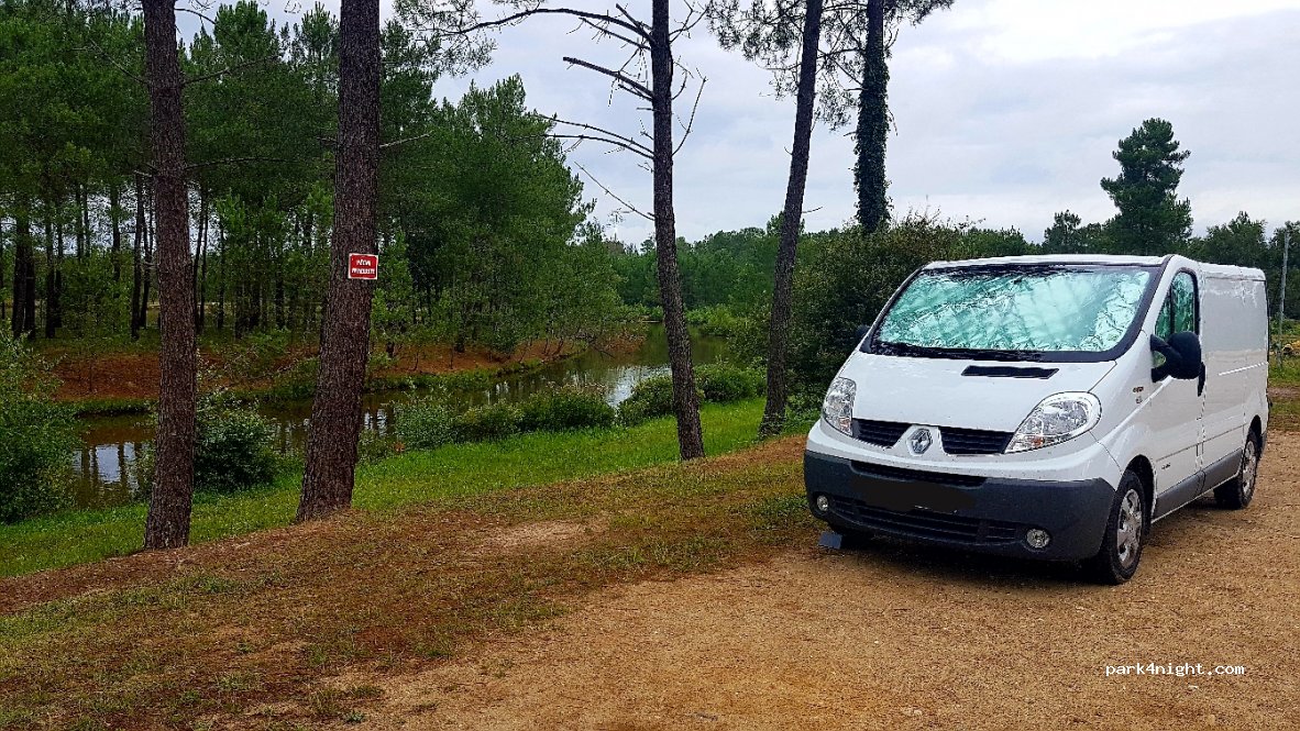 (17130) Montendre - Unnamed Road — foto