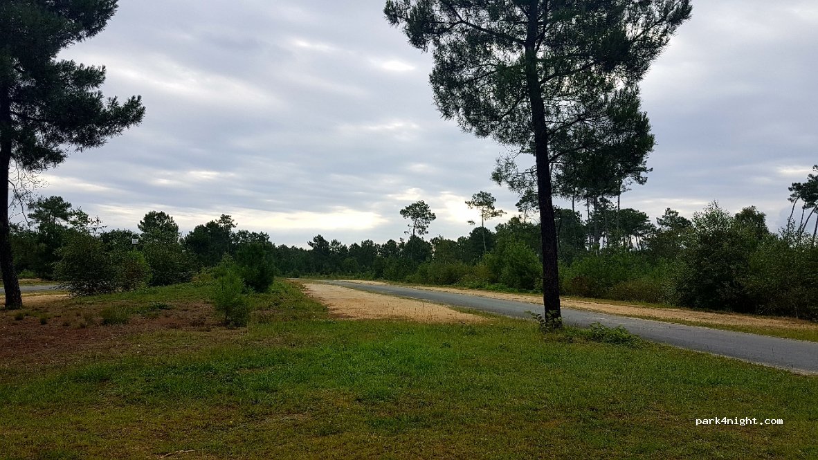 (17130) Montendre - Unnamed Road — foto 2