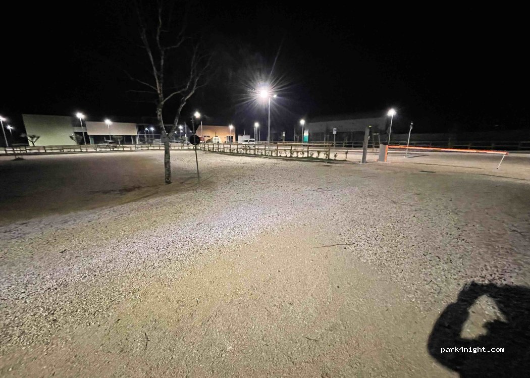Suprema Sport Village area sosta camper — foto