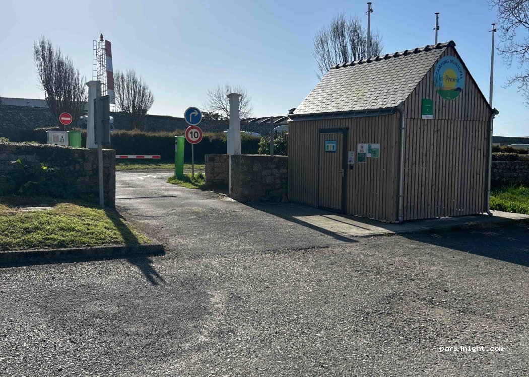(56290) Port-Louis - 1 Rue des Récollets — foto