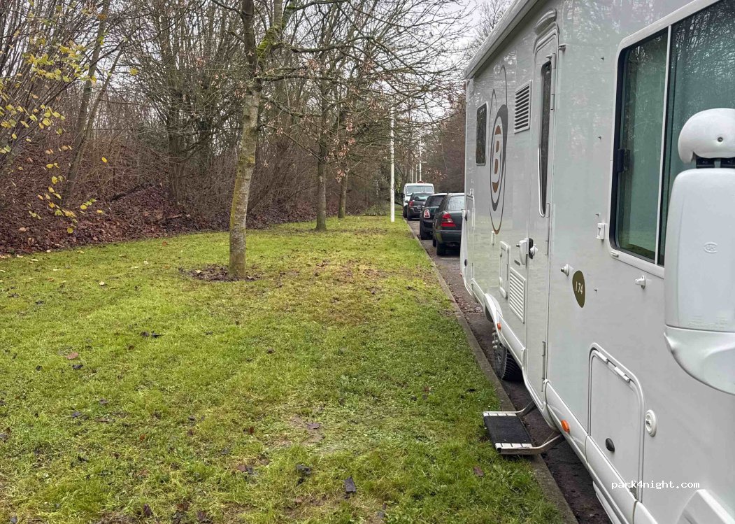 (77420) Champs-sur-Marne - 7 Chemin du Canal — foto 2