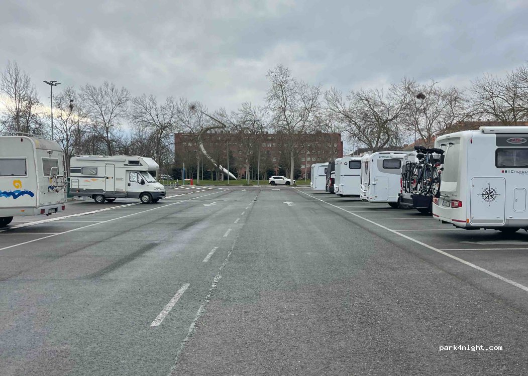 Parking Autocaravanas Lakua — foto 4