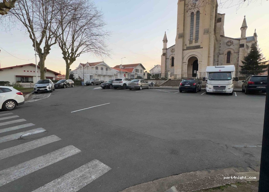 (33120) Arcachon - 37 Boulevard de la Plage — foto