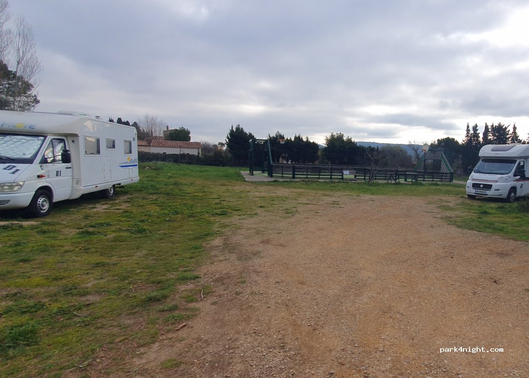 (11200) Fabrezan - 7 Route des Corbieres — foto