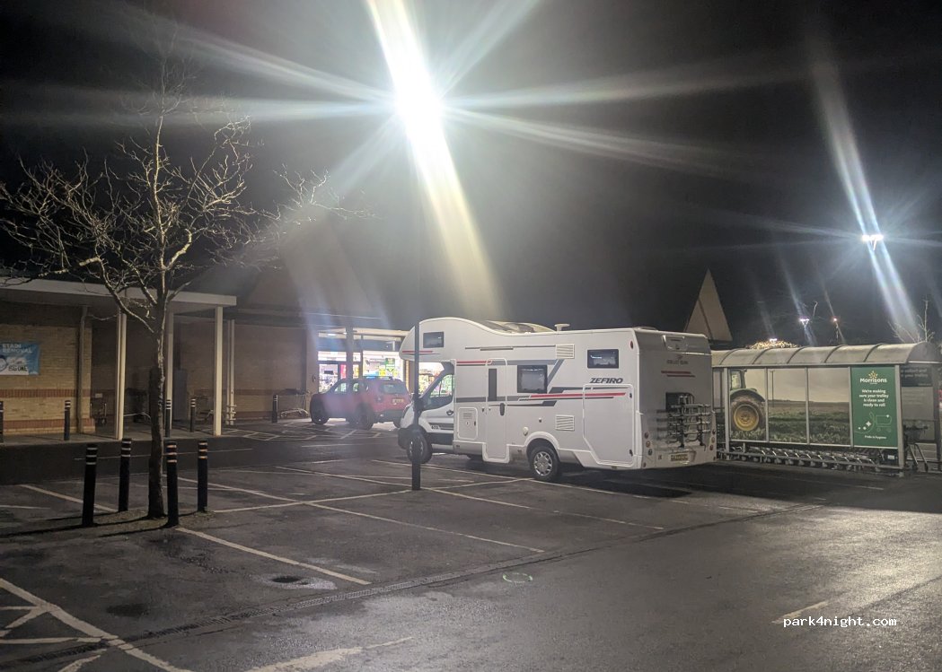 (SN25 1JP) Swindon - Haydon Court Drive — foto