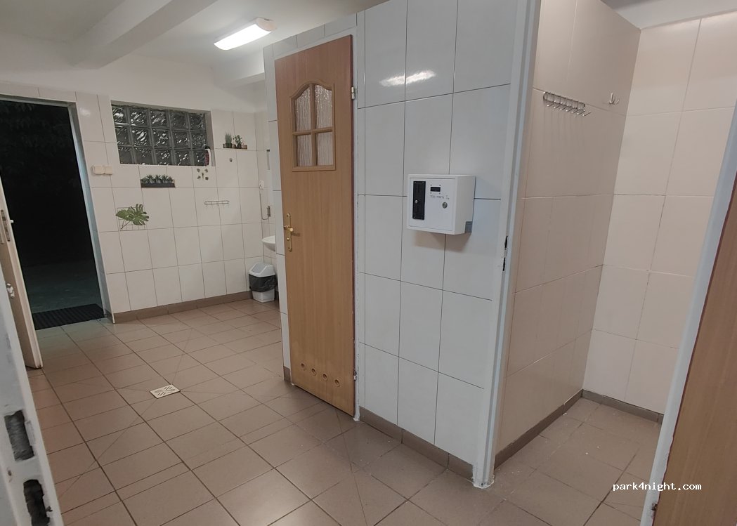 Pole Namiotowe POD LASEM — foto 3