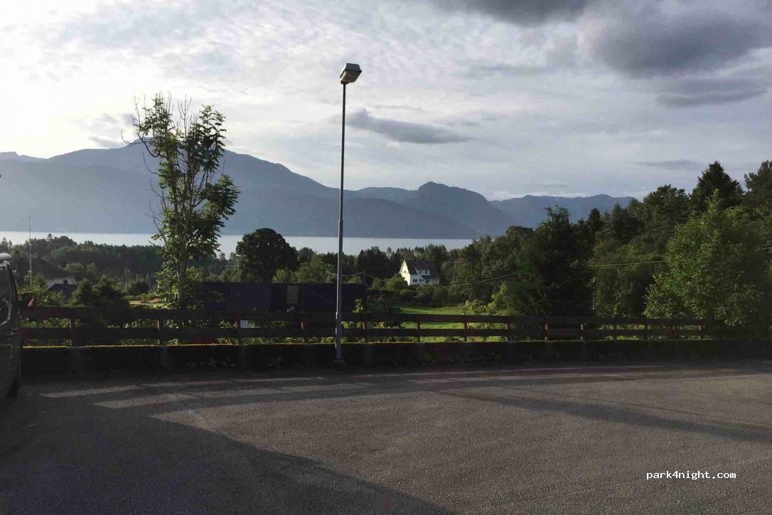 (5635)  - Riksveg 49 — foto 2
