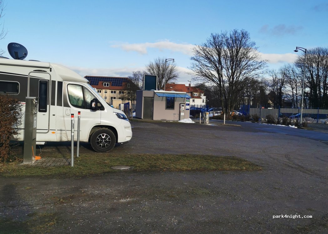 Wohnmobilstellplatz Am Katzenteich — foto
