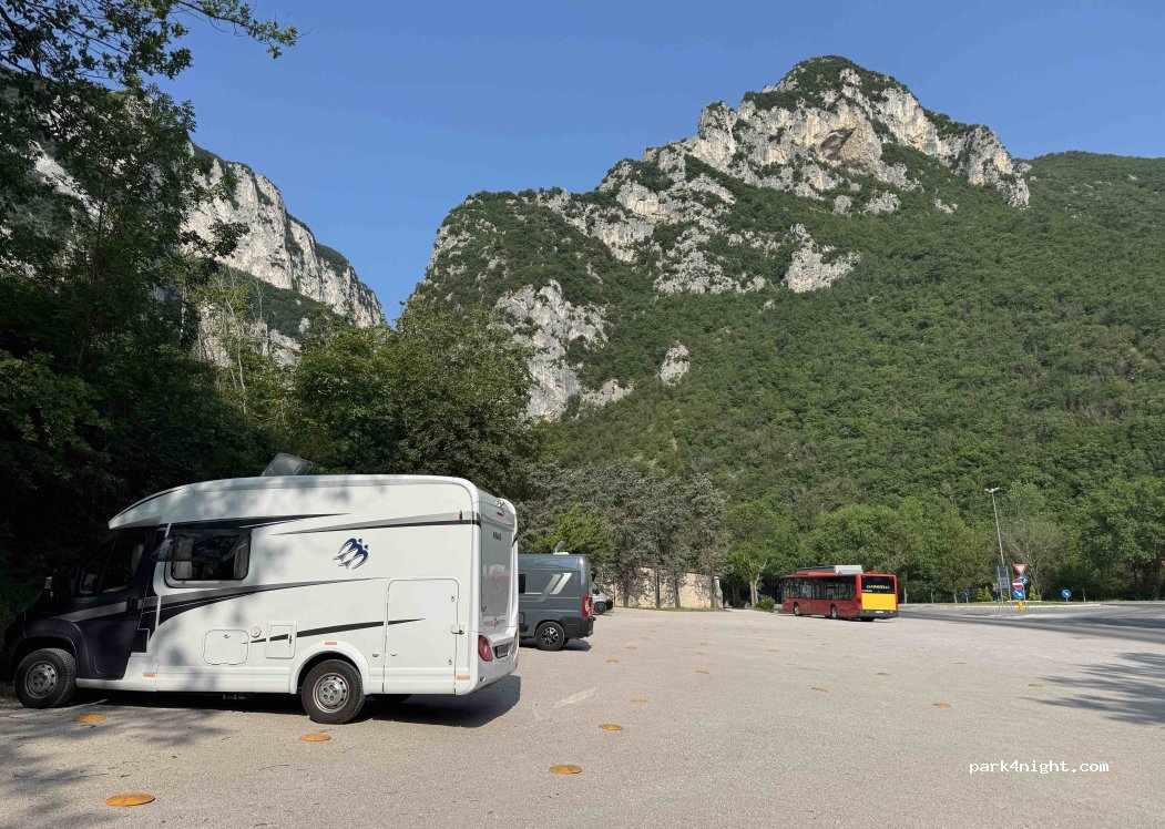(60040) San Vittore - Gola di Frasassi — foto