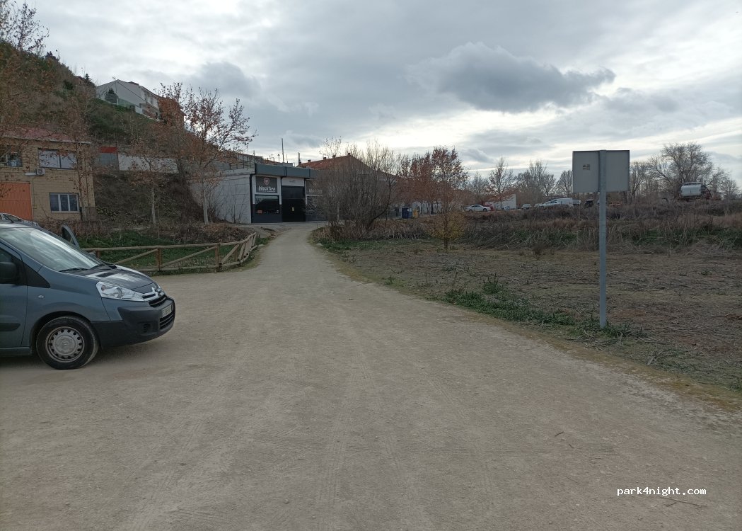 (28359) Titulcia - 22 Avenida del Jarama — foto 4