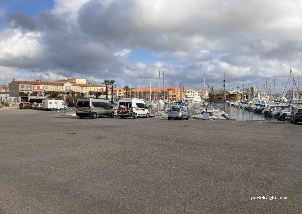 (13110) Port-de-Bouc - 18 Montée Saint-Joseph — foto