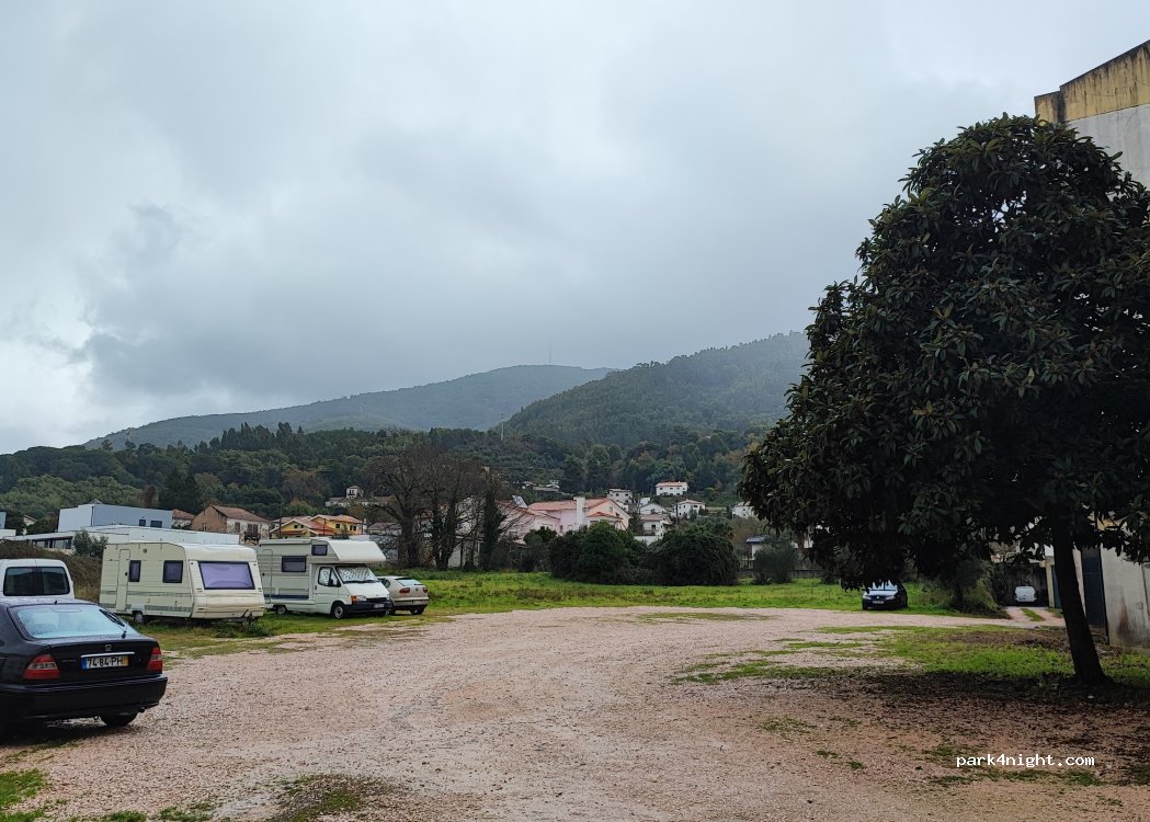 (3200-212) Lousã - 20 Praça Francisco Sá Carneiro — foto