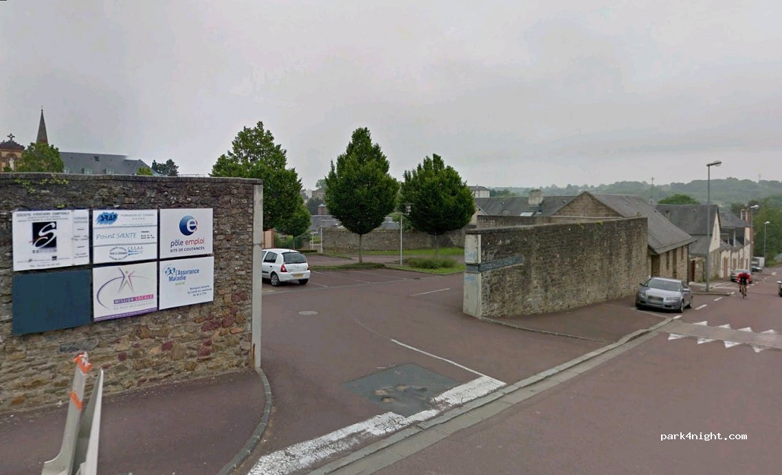 (50200) Coutances - 103 Rue Geoffroy de Montbray — foto
