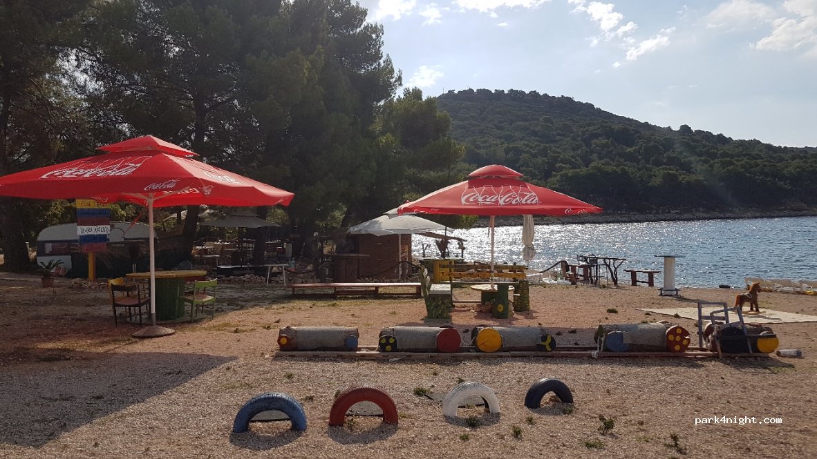 (51550) Mali Lošinj - 16 Rujnica ulica — foto