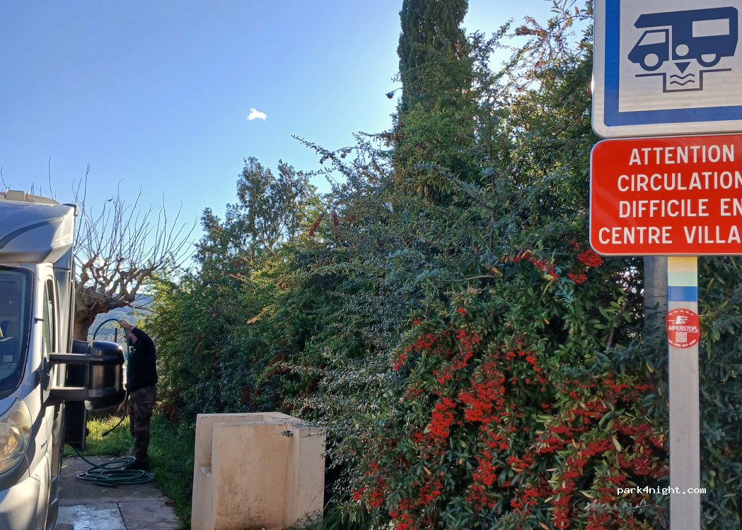 (83570) Montfort-sur-Argens - 3 Le Pigeonnier — foto