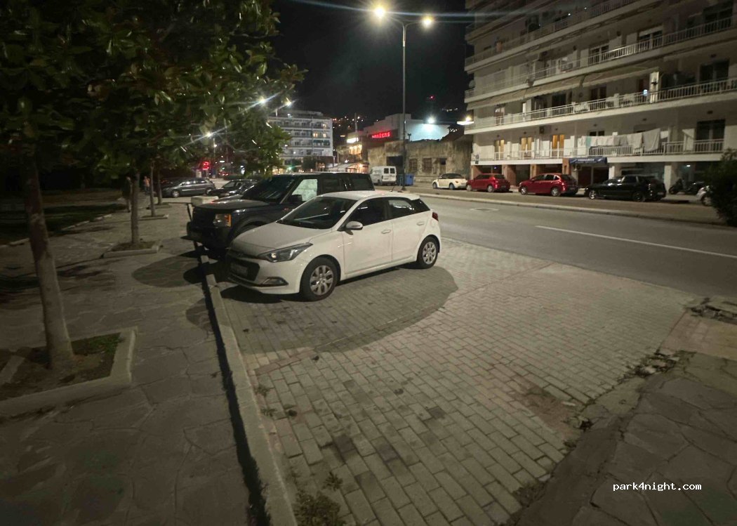 (654 04) Kavala - 30 Chrisostomou Smirnis — foto
