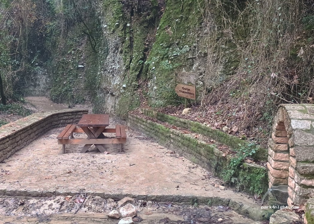 (245 00) Kiparissia - Unnamed Road — foto 3