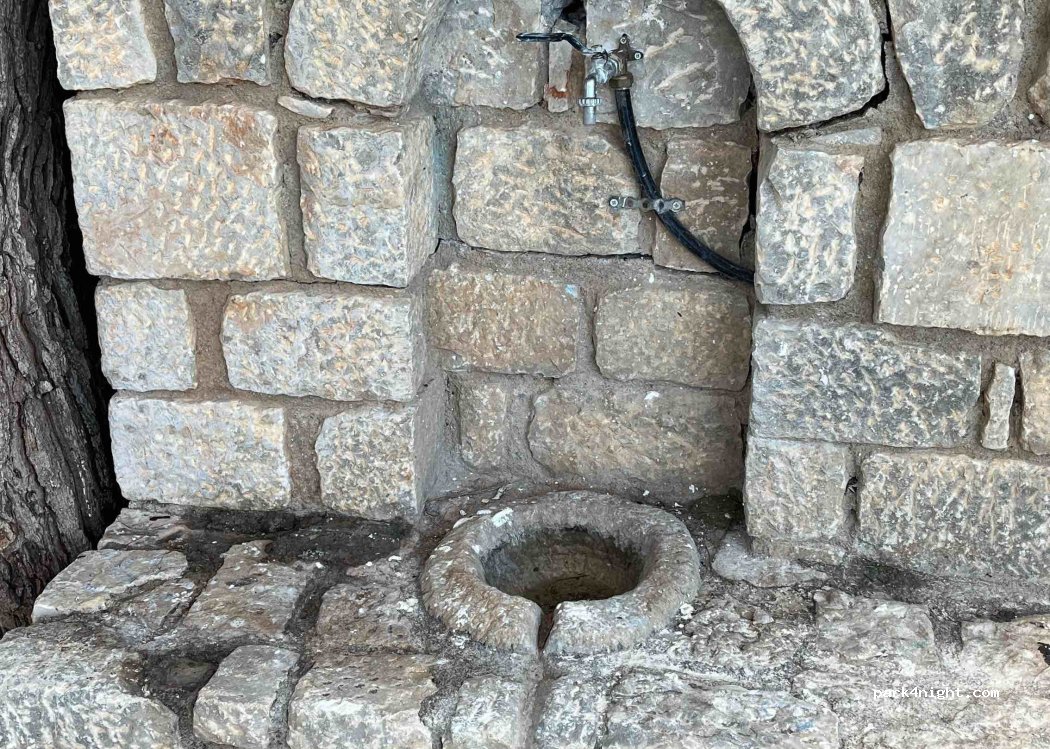 (230 71) Kokkala - Eparchiaki Odos Chosiariou-Gerolimena — foto