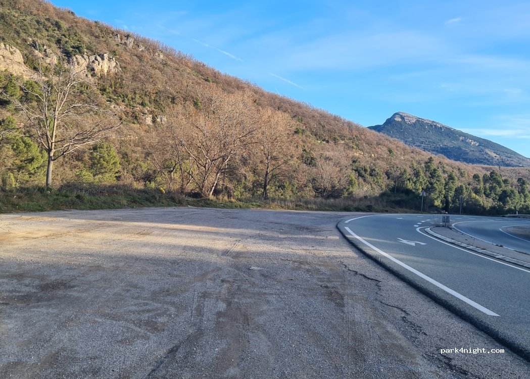 (06620) Le Bar-sur-Loup - 1640 Route de Gourdon — foto