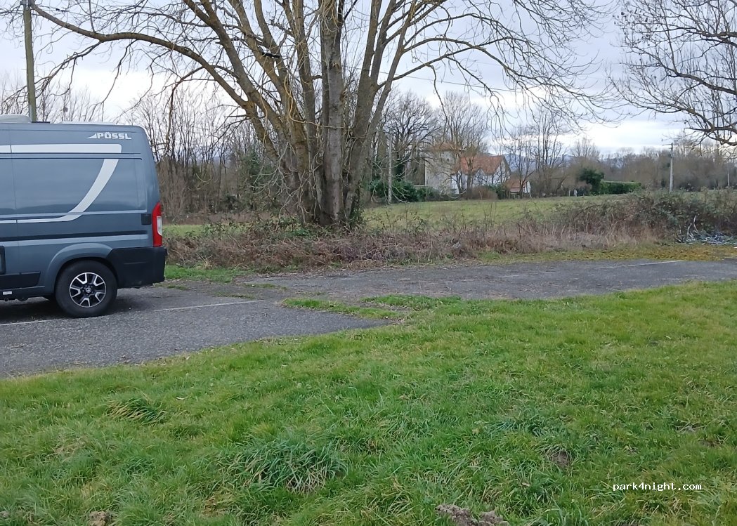 (31800) Villeneuve-de-Rivière - D21 — foto 3
