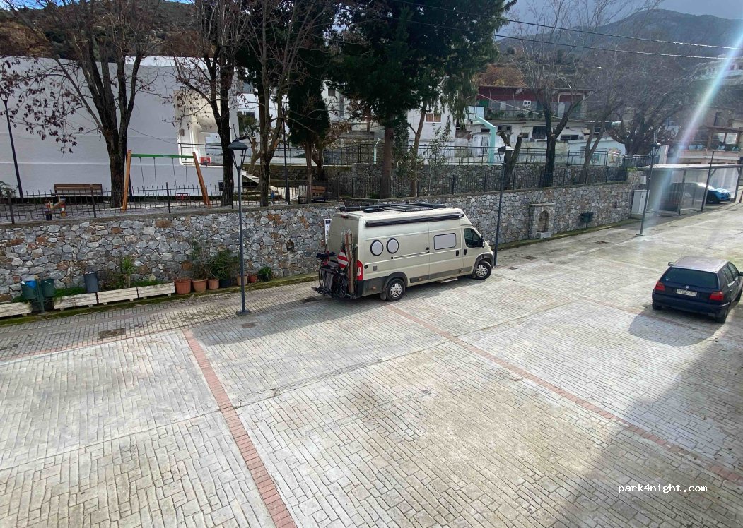 (740 55) Myriokefala - Unnamed Road — foto