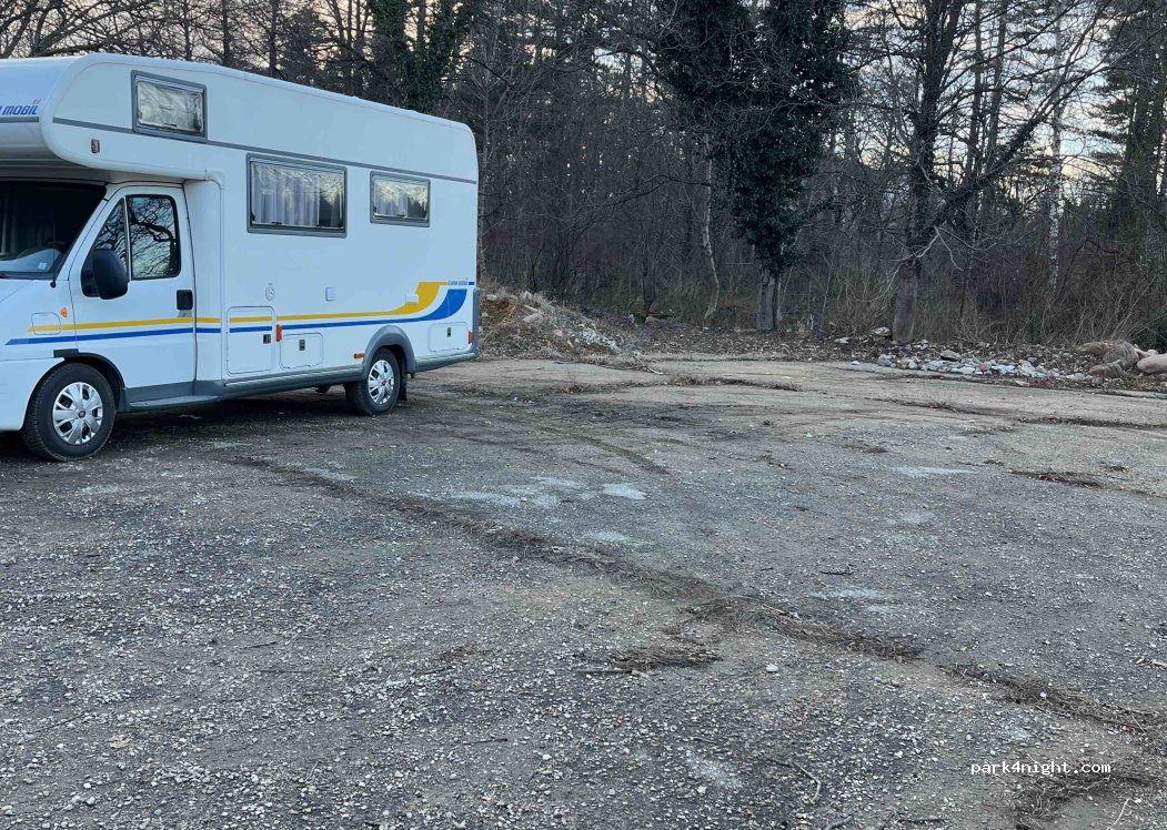(3540) Varshets - Unnamed Road — foto