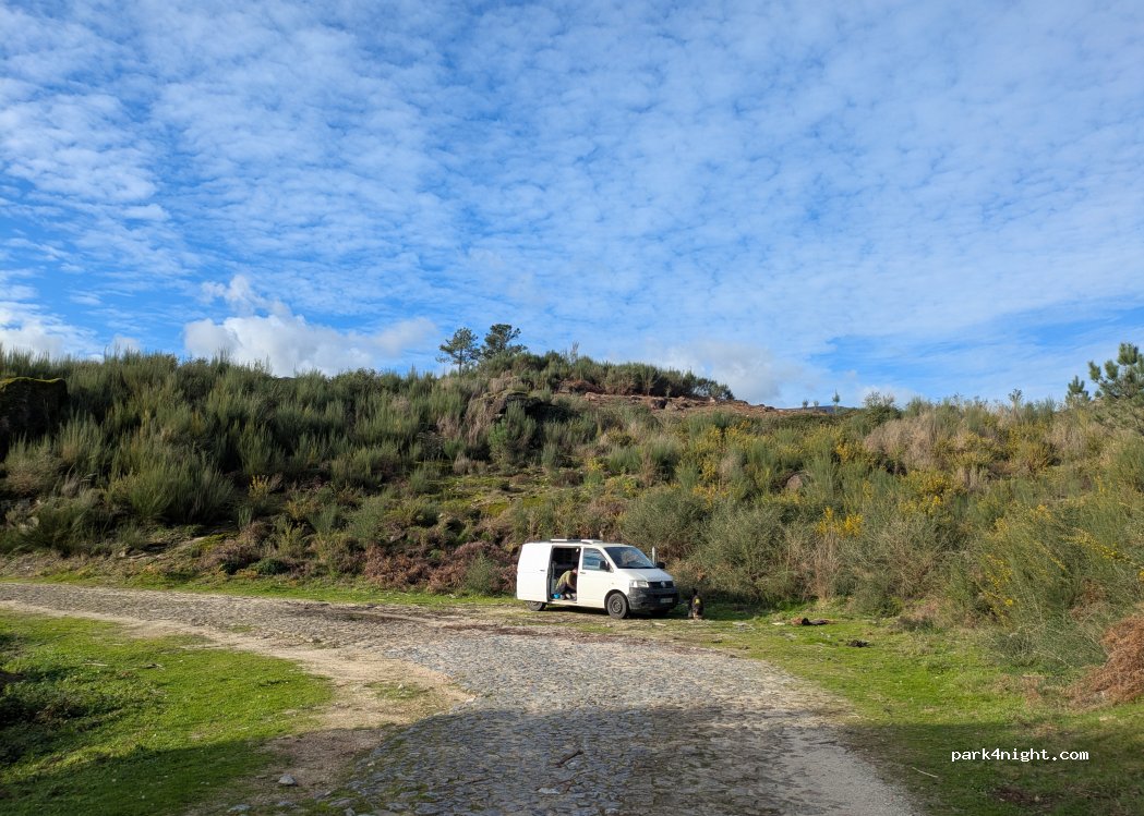 (4980-020) Entre Ambos-os-Rios - — foto