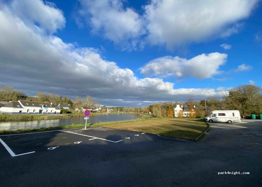(29190) Gouézec - 3-11 Rue de Pen ar Pont Coz — foto 4